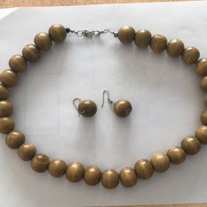 Necklace and earrings set